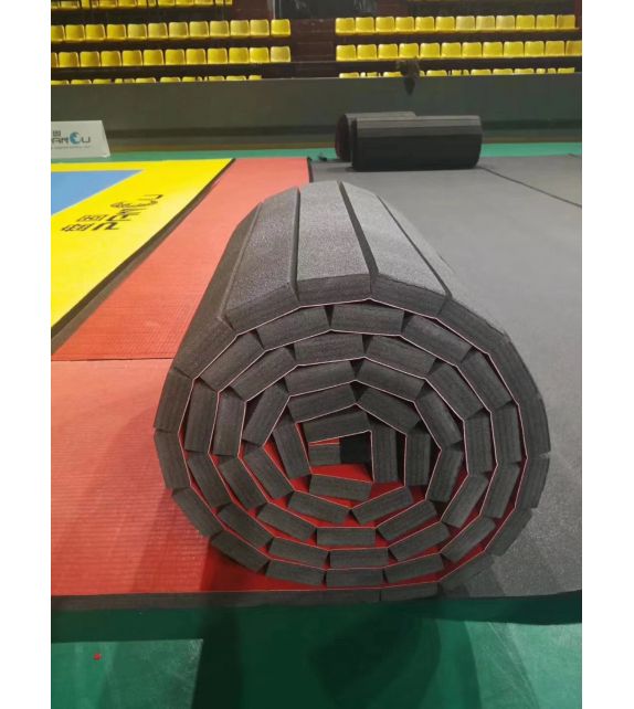 Rouleau Easy Connect arts martiaux dim 1.5m x 18m (max) x 0.04m Rouleau Easy Connect arts martiaux dim 1.5m x 18m (max) x 0.04m